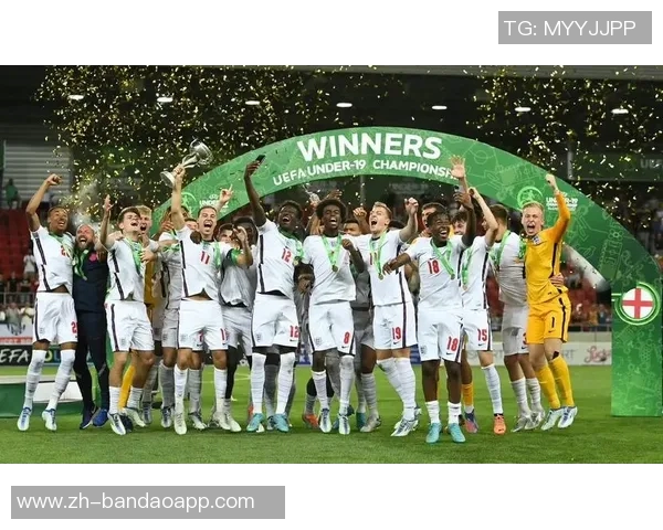 英格兰U19队新星崭露头角15岁小将道曼等四人入选名单