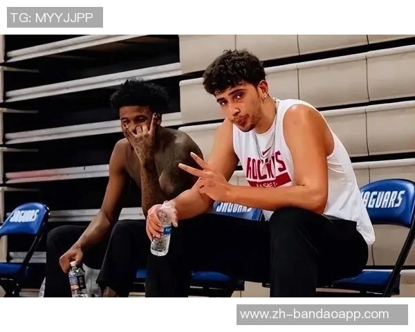 谢泼德防守失误引发申京愤怒拍地板场面尴尬令人心痛