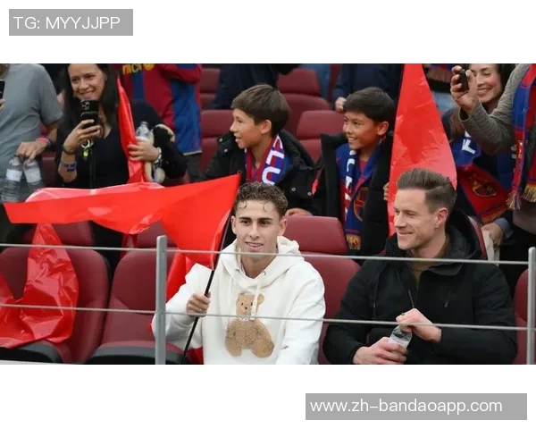 巴萨冬窗不外租18岁中场伯纳尔尽管赫罗纳有意仍将留队