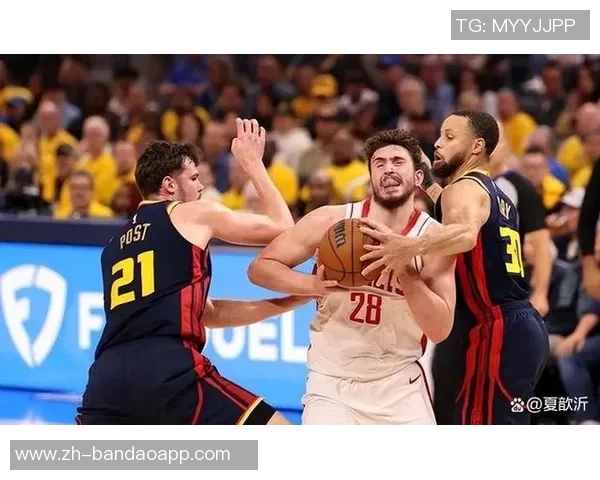 库里遭遇裁判争议再现两次明显21未吹怒火中烧牙套掉落引发热议 库里遭遇裁判争议再现两次明显21未吹怒火中烧牙套掉落引发热议